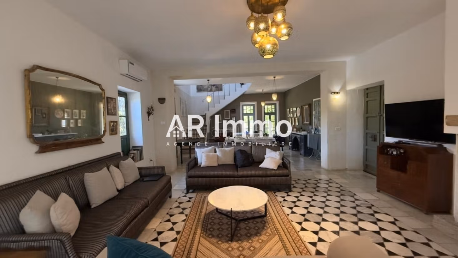 FOR SALE - Luxury Guest House