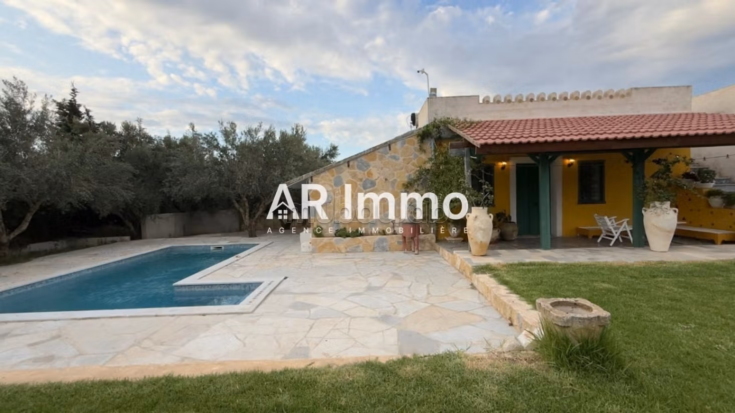 FOR SALE - Luxury Guest House