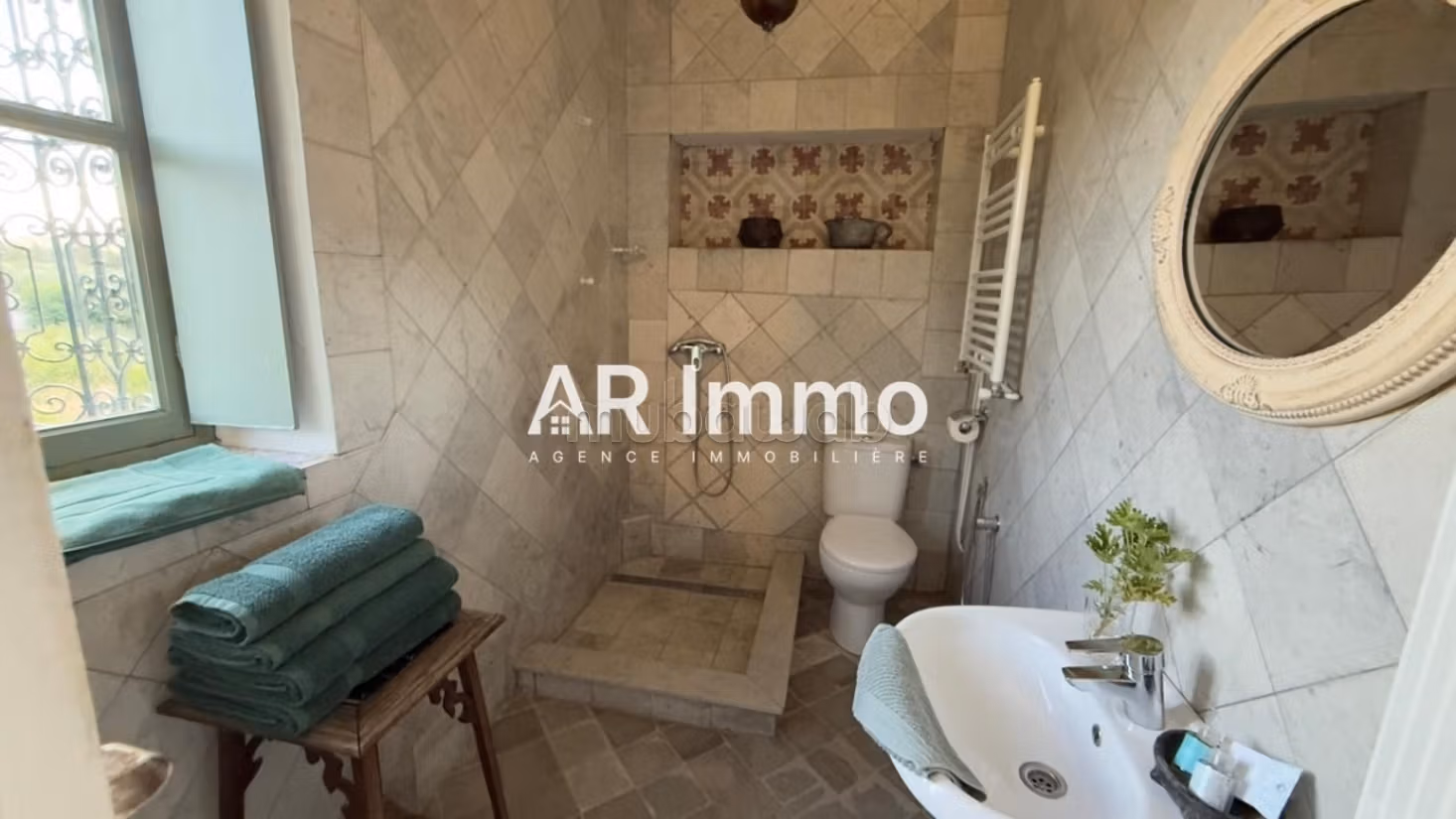FOR SALE - Luxury Guest House