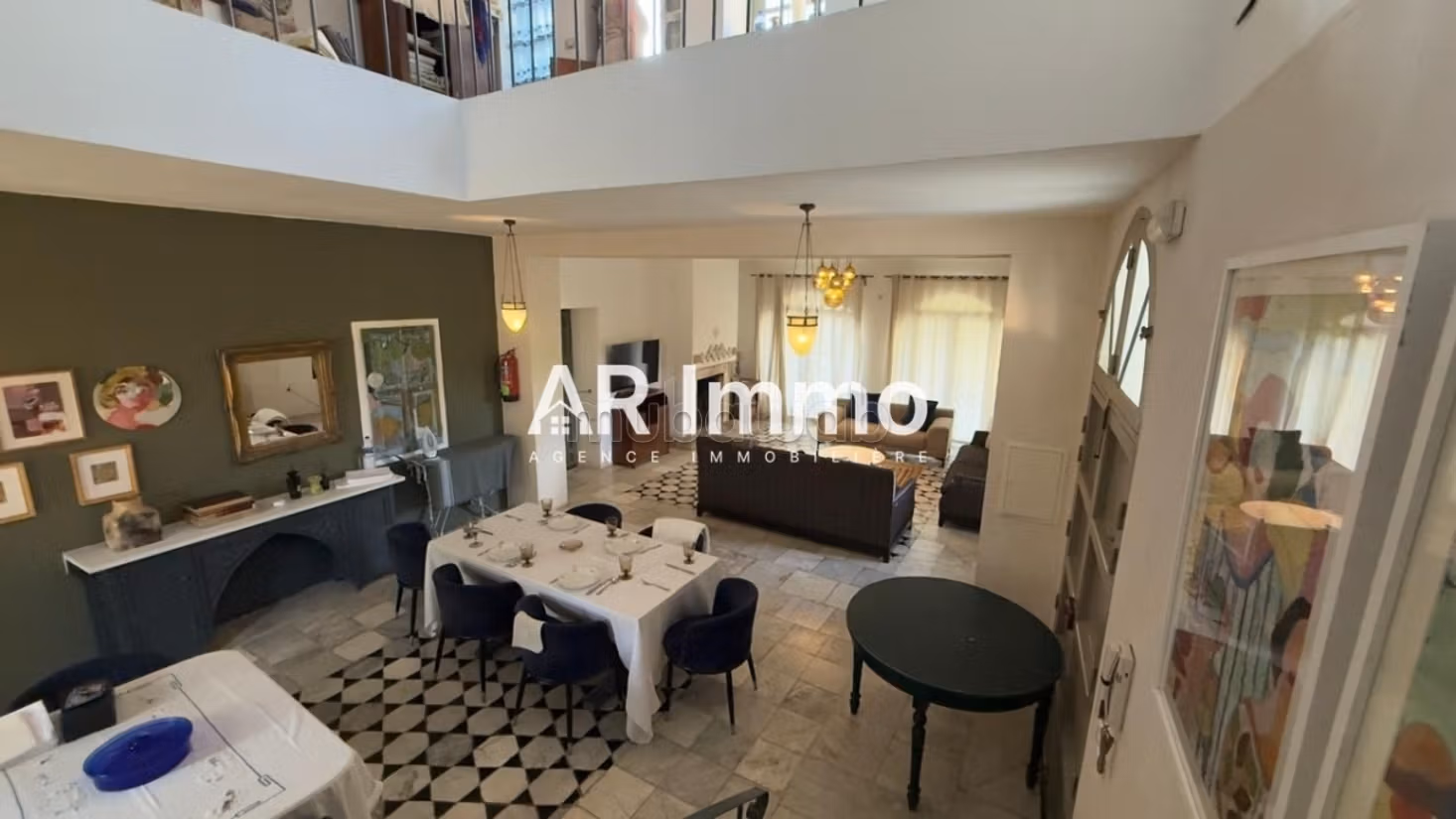 FOR SALE - Luxury Guest House