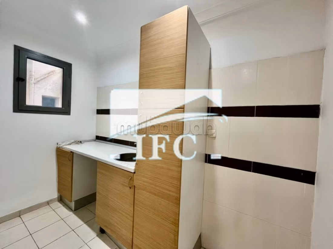Bureau en 3 espaces 130m² Montplaisir IFCM238