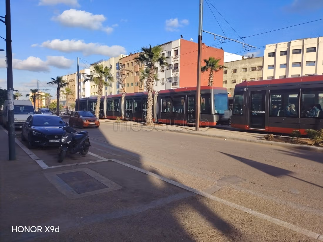 Local on the boulevard facing tramway 6200 dh