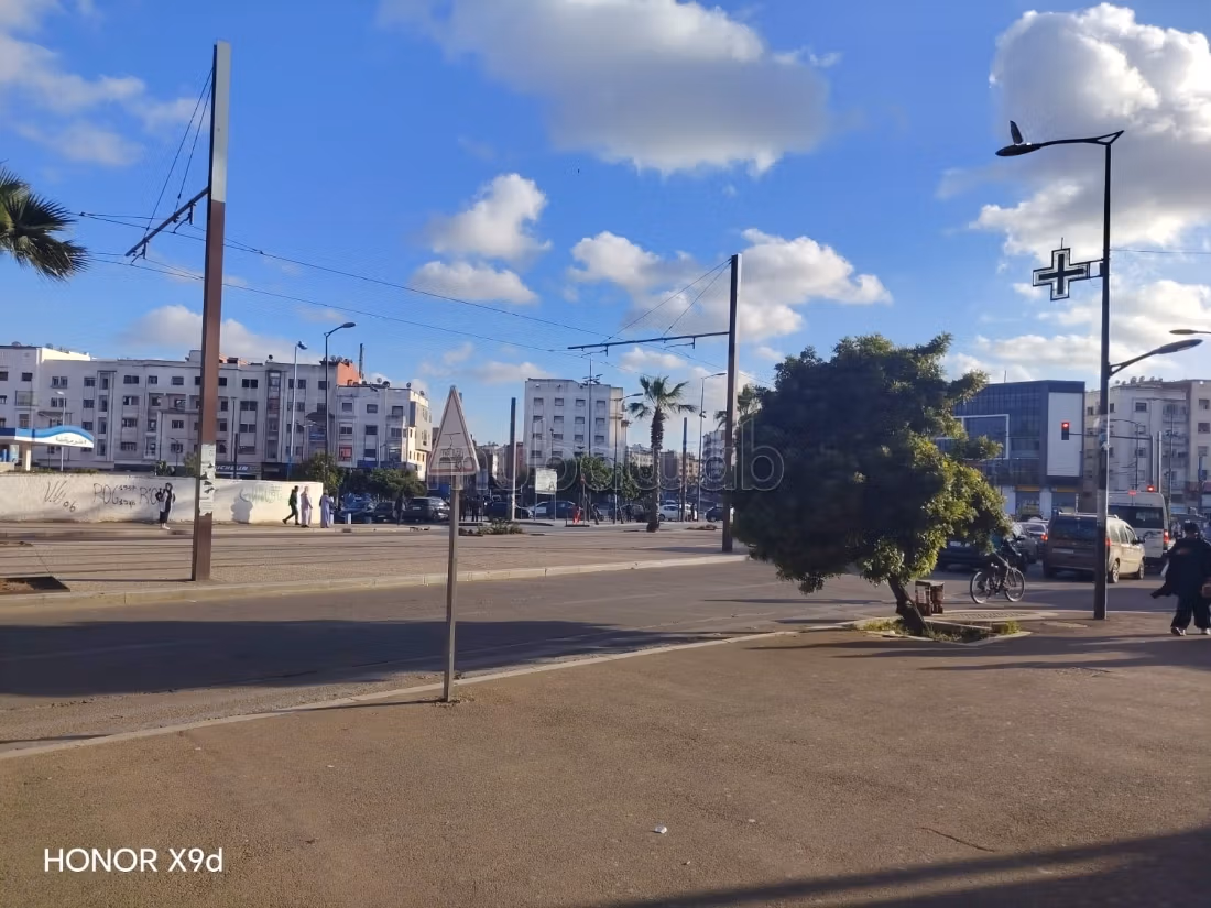Local on the boulevard facing tramway 6200 dh