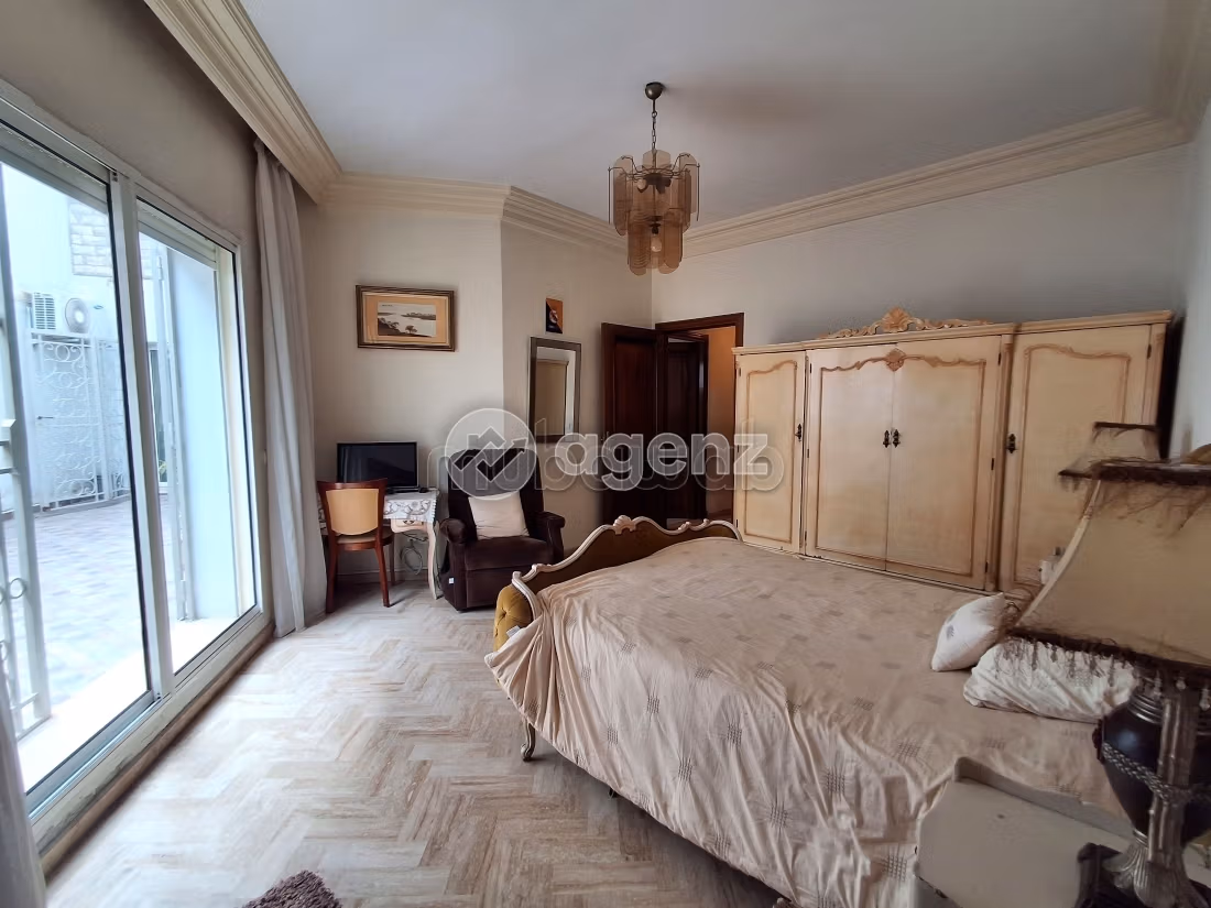 Appartement 240 m² à Triangle d'Or — 17