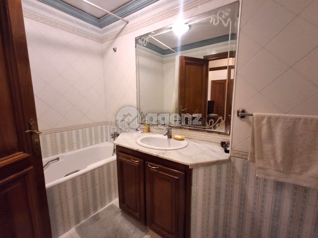 Appartement 240 m² à Triangle d'Or — 9