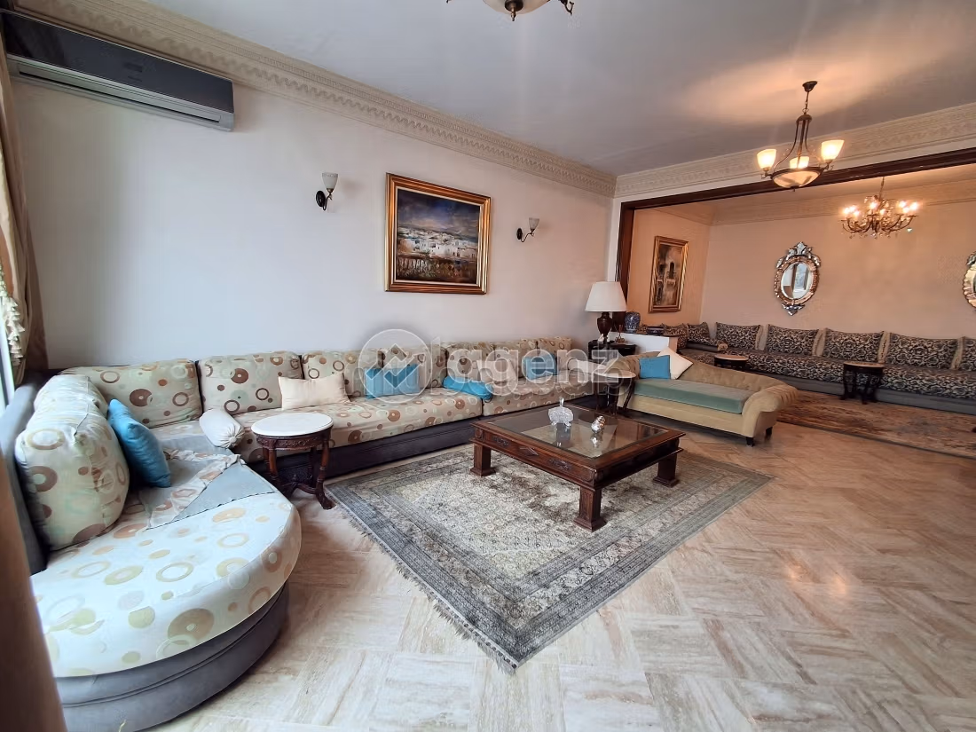 Appartement 240 m² à Triangle d'Or — 13