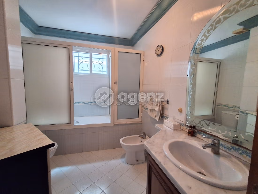 Appartement 240 m² à Triangle d'Or — 8