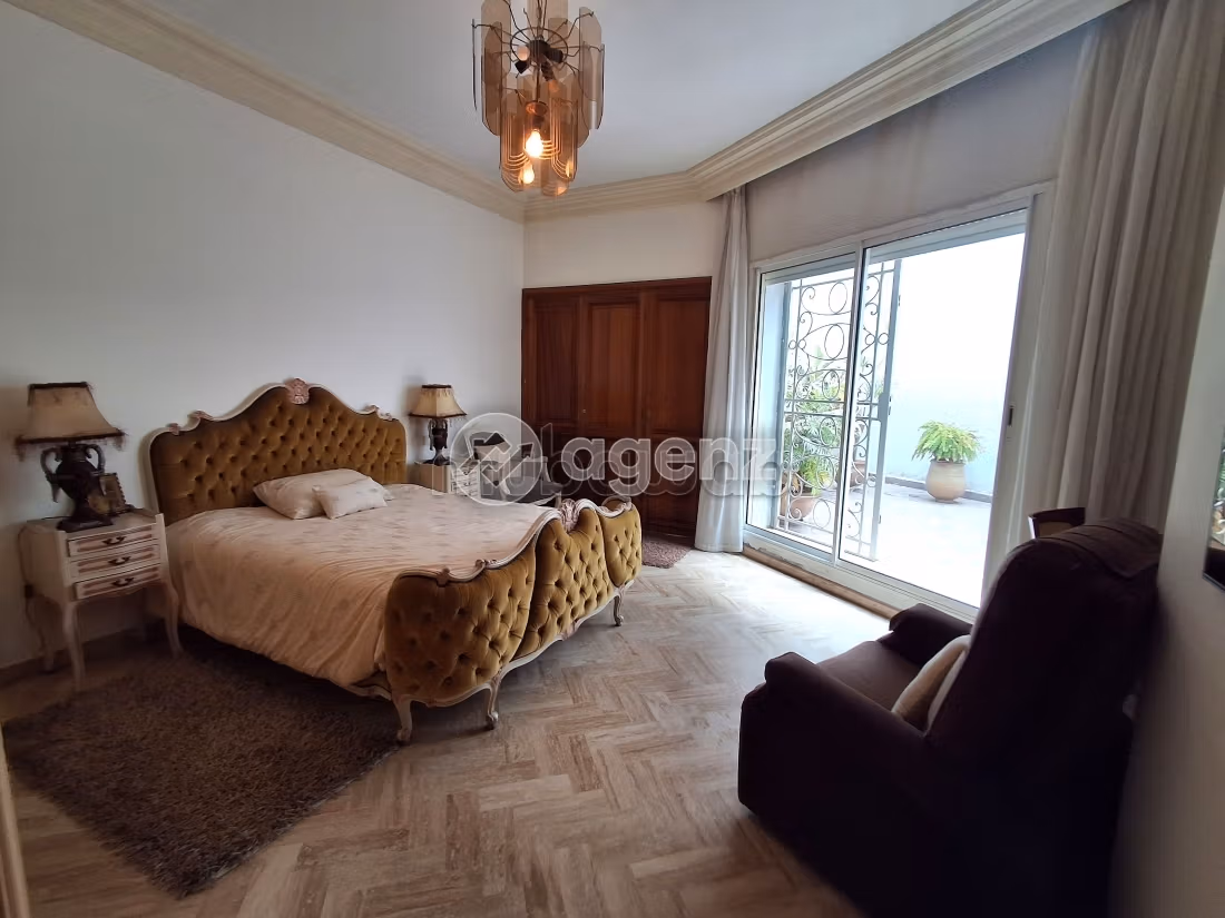 Appartement 240 m² à Triangle d'Or — 18