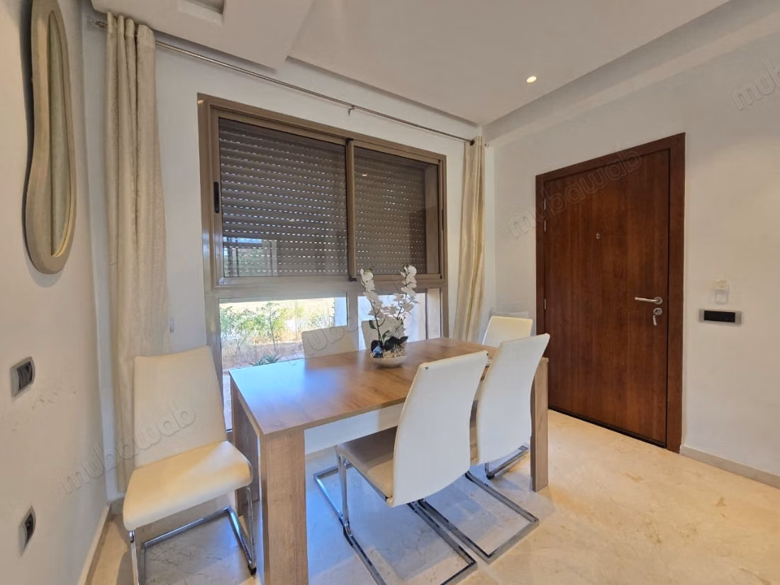 Appartementen om te huren in Route de Tahanaout. Totale oppervlakte 133 m². Volledig gemeubileerd