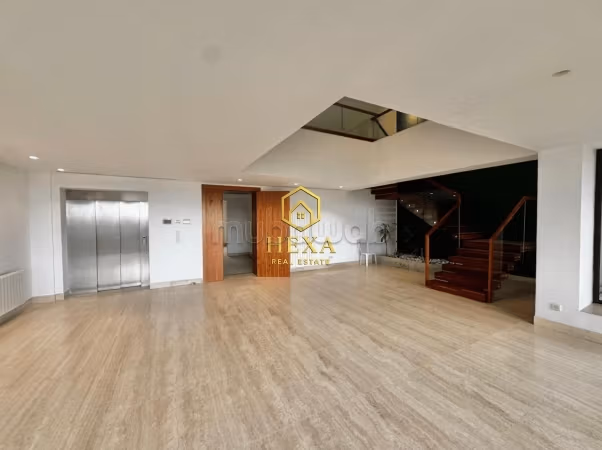 Duplex S4 with pool at Lac 2