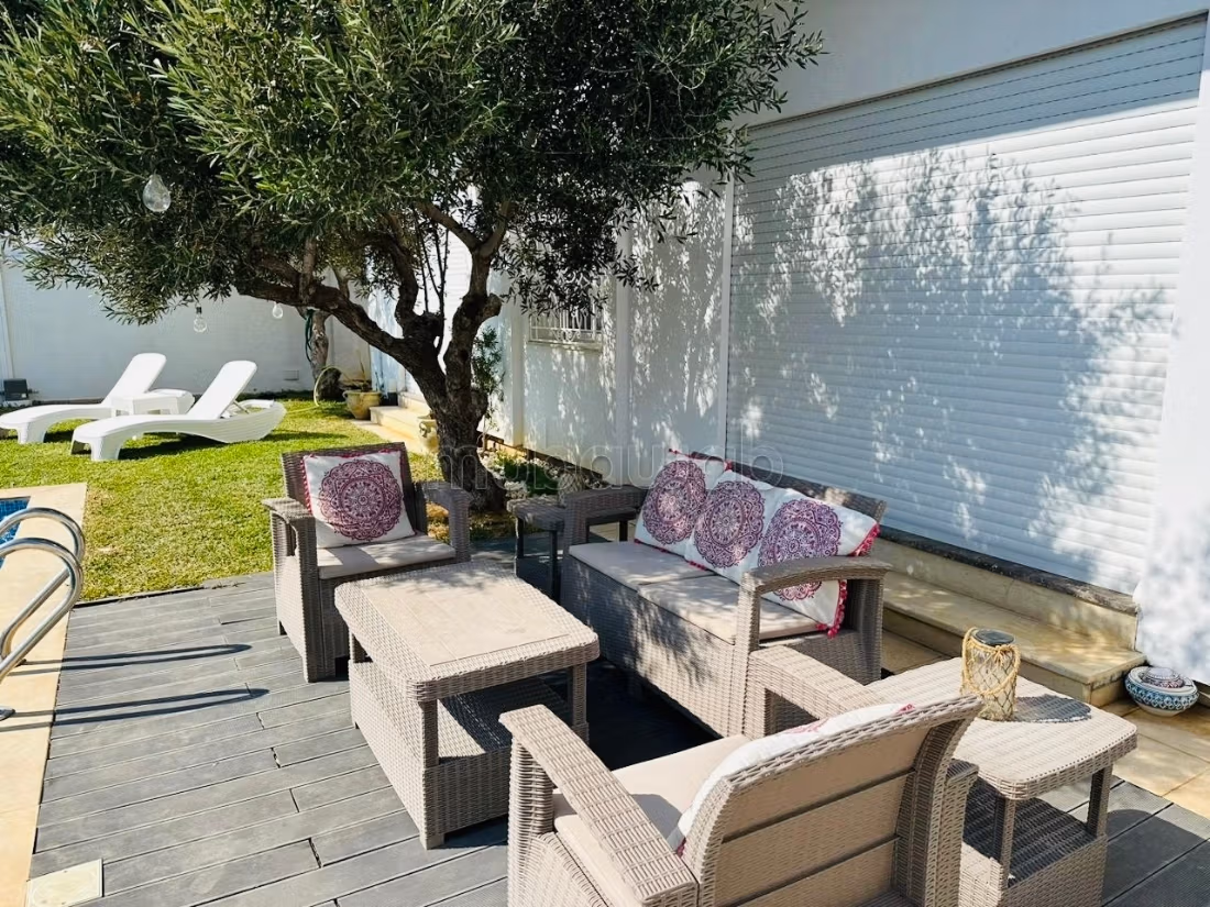 Location saisonnière villa de luxe à Hammamet Nord. 4 belles chambres. Vue sur les montagnes, chauffage central
