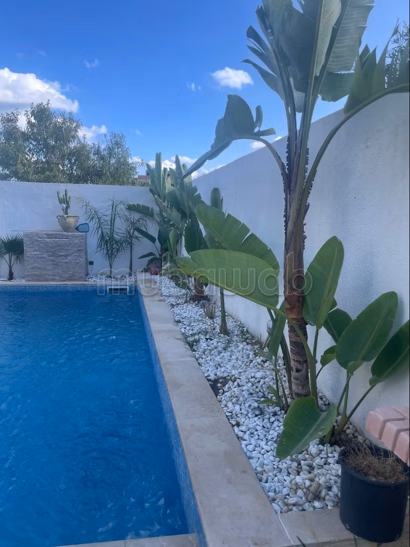 Location saisonnière villa de luxe à Hammamet Nord. 4 belles chambres. Vue sur les montagnes, chauffage central