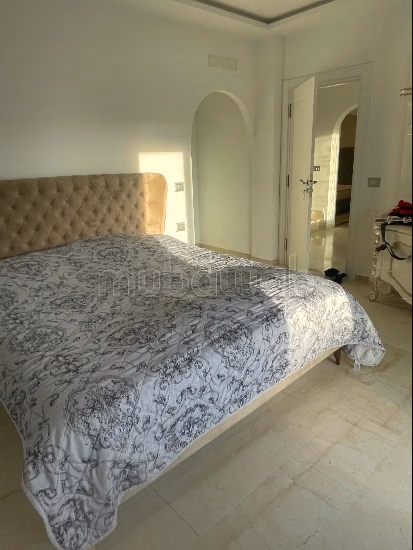 Location saisonnière villa de luxe à Hammamet Nord. 4 belles chambres. Vue sur les montagnes, chauffage central