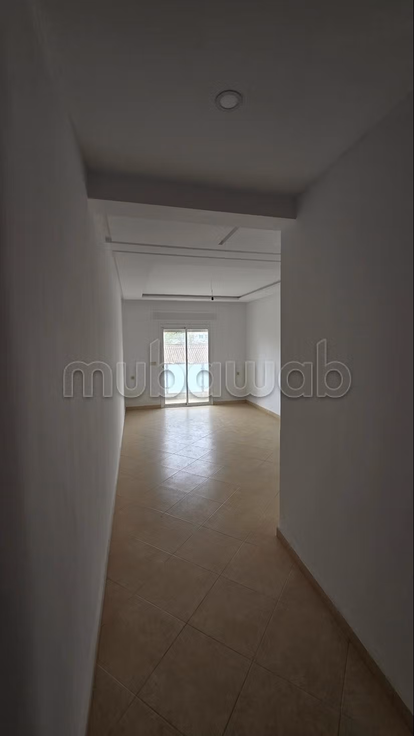 Vend appartement à M'Diq. 2 chambres agréables. Bien meublé — 4