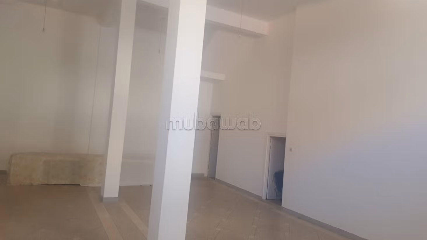 Garage te huur 84m. Gewoon depot
