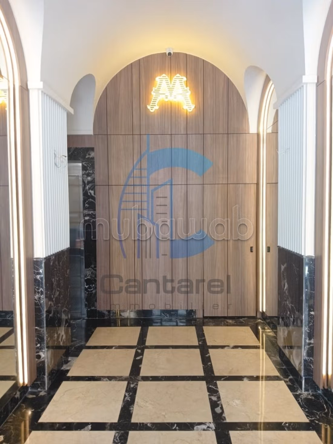 À Vendre – Studio sur Façade avec Terrasse & Balcon – Quartier Bourgogne — 2