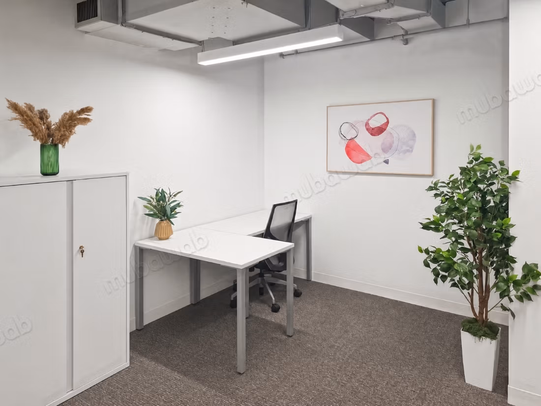 Offices for rent in Administratif. Area of 8 m². Caretaker and air conditioning