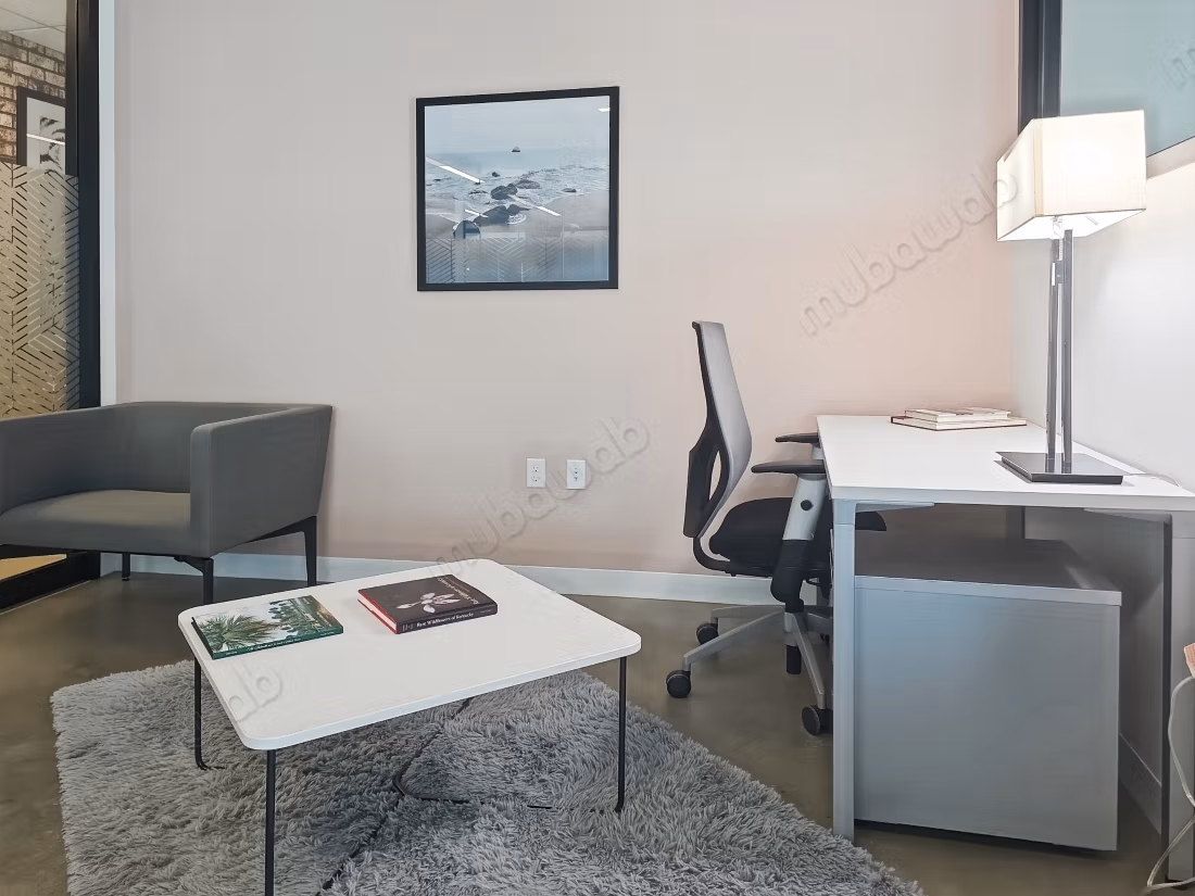 Offices for rent in Administratif. Area of 8 m². Caretaker and air conditioning