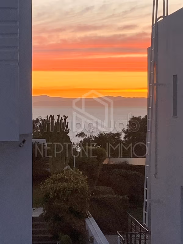 Duplex arredato con vista eccezionale a La Marsa