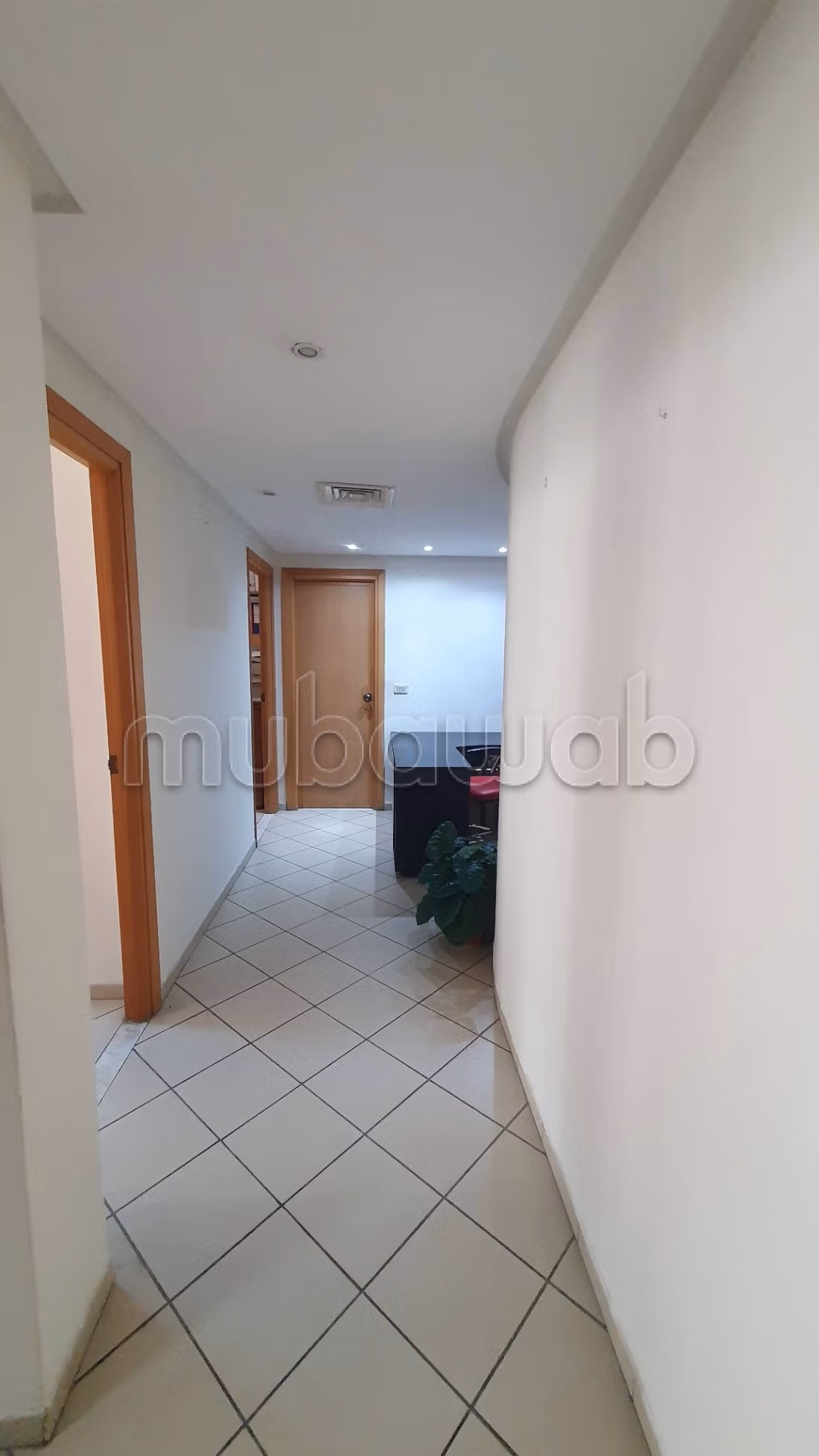 In vendita ufficio Hall 3 a Belvédère Tunisi