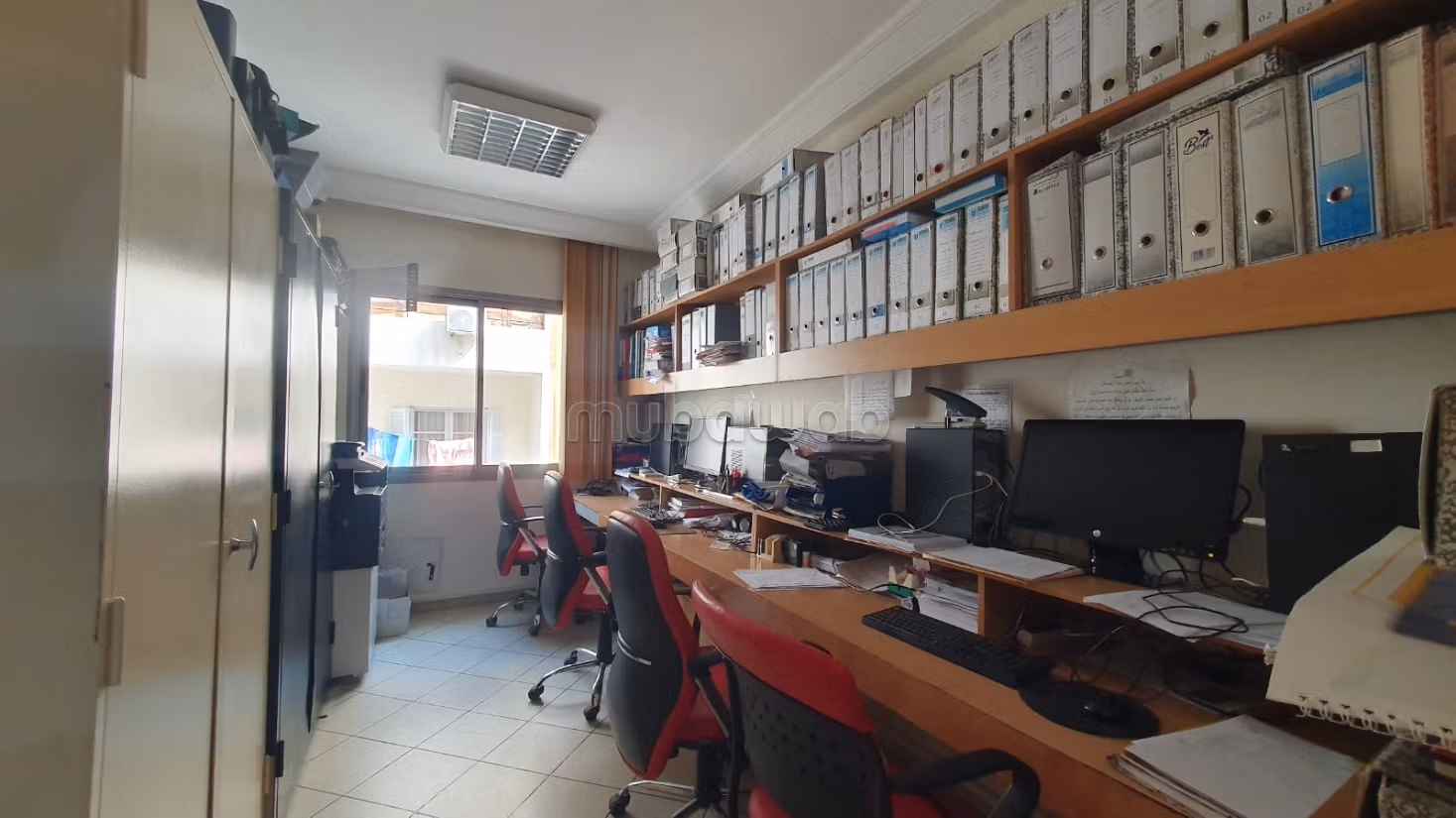 In vendita ufficio Hall 3 a Belvédère Tunisi