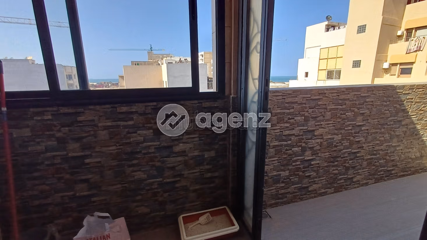 Appartement à vendre 99 m², 2 chambres Zone Industrielle Oukacha Casablanca