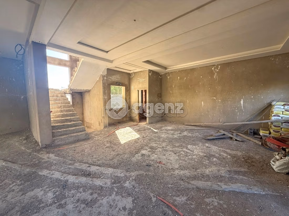 Villa à vendre 350 m², 4 chambres Bouskoura Bouskoura