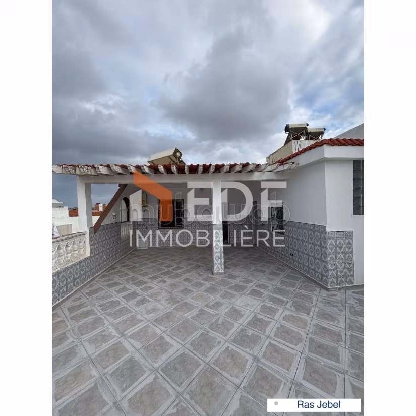 Casa in Stile Americano in Vendita a Ras Jebel