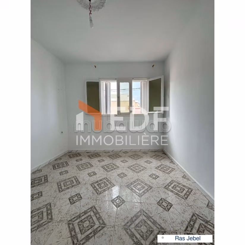 Casa in Stile Americano in Vendita a Ras Jebel