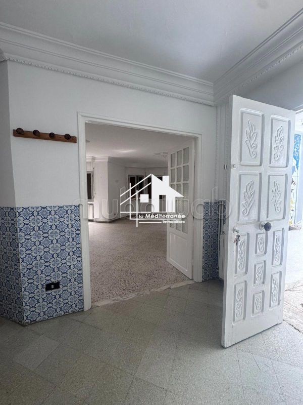 A louer étage de villa s3 au bardo