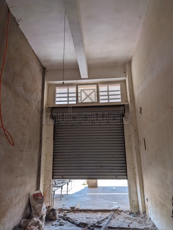 Local comercial 22 m², en Izdihar