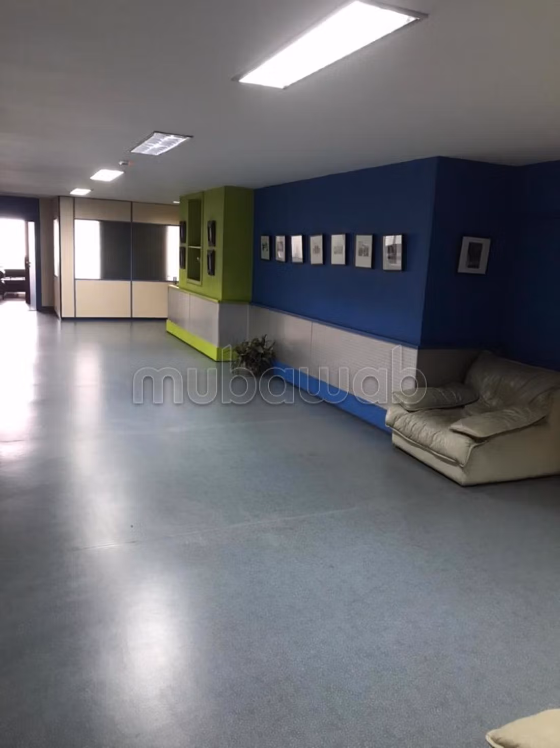 Oficinas en alquiler / centro de formación en Aïn Sebaâ.
Superficie total 887 m²
