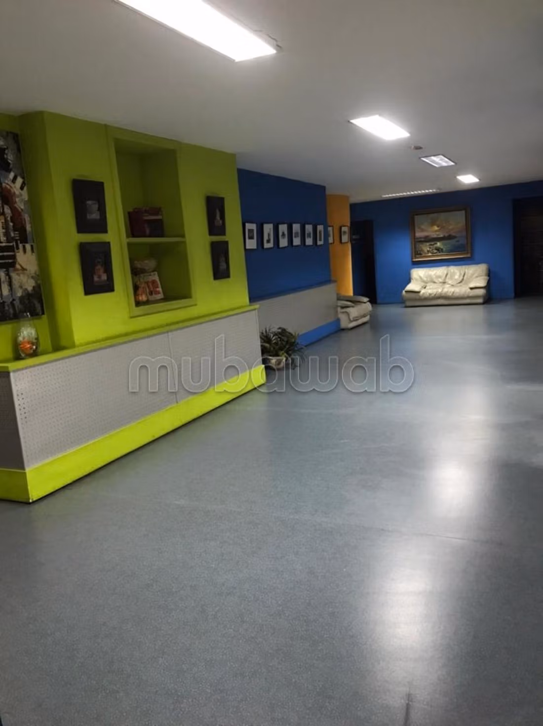 Oficinas en alquiler / centro de formación en Aïn Sebaâ.
Superficie total 887 m²