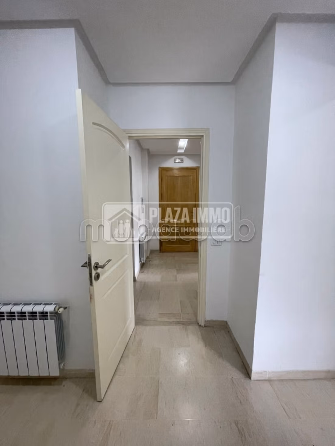 For sale - Versatile business premises in Lac 2