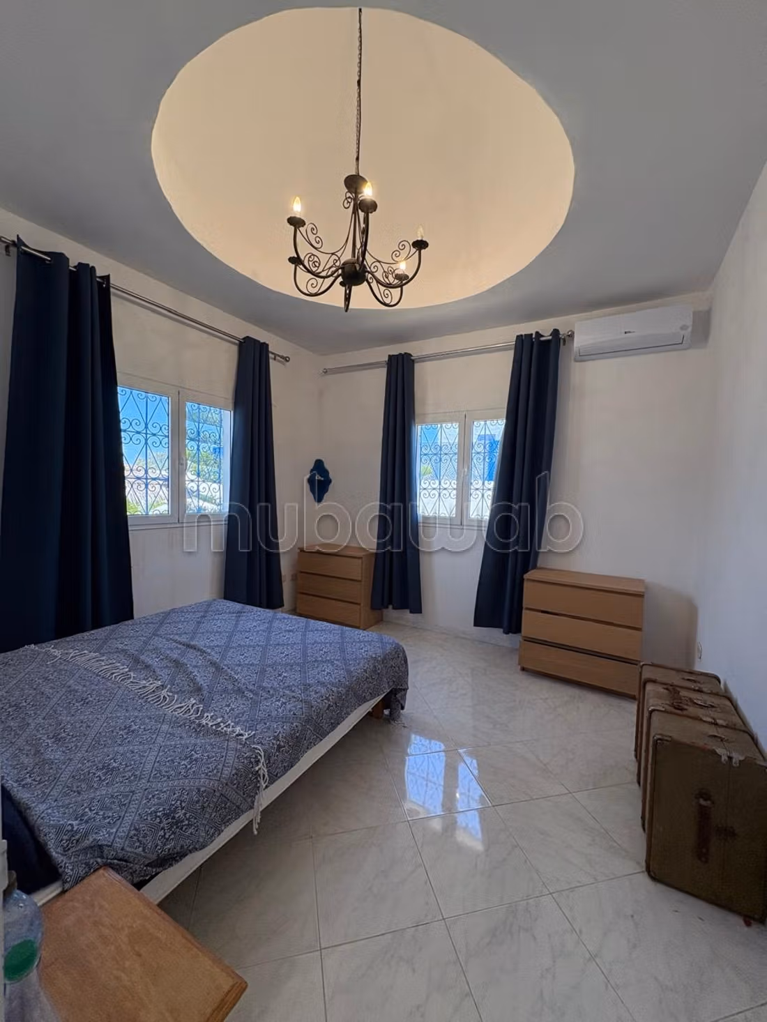 Single-storey villa with pool in Tezdaine