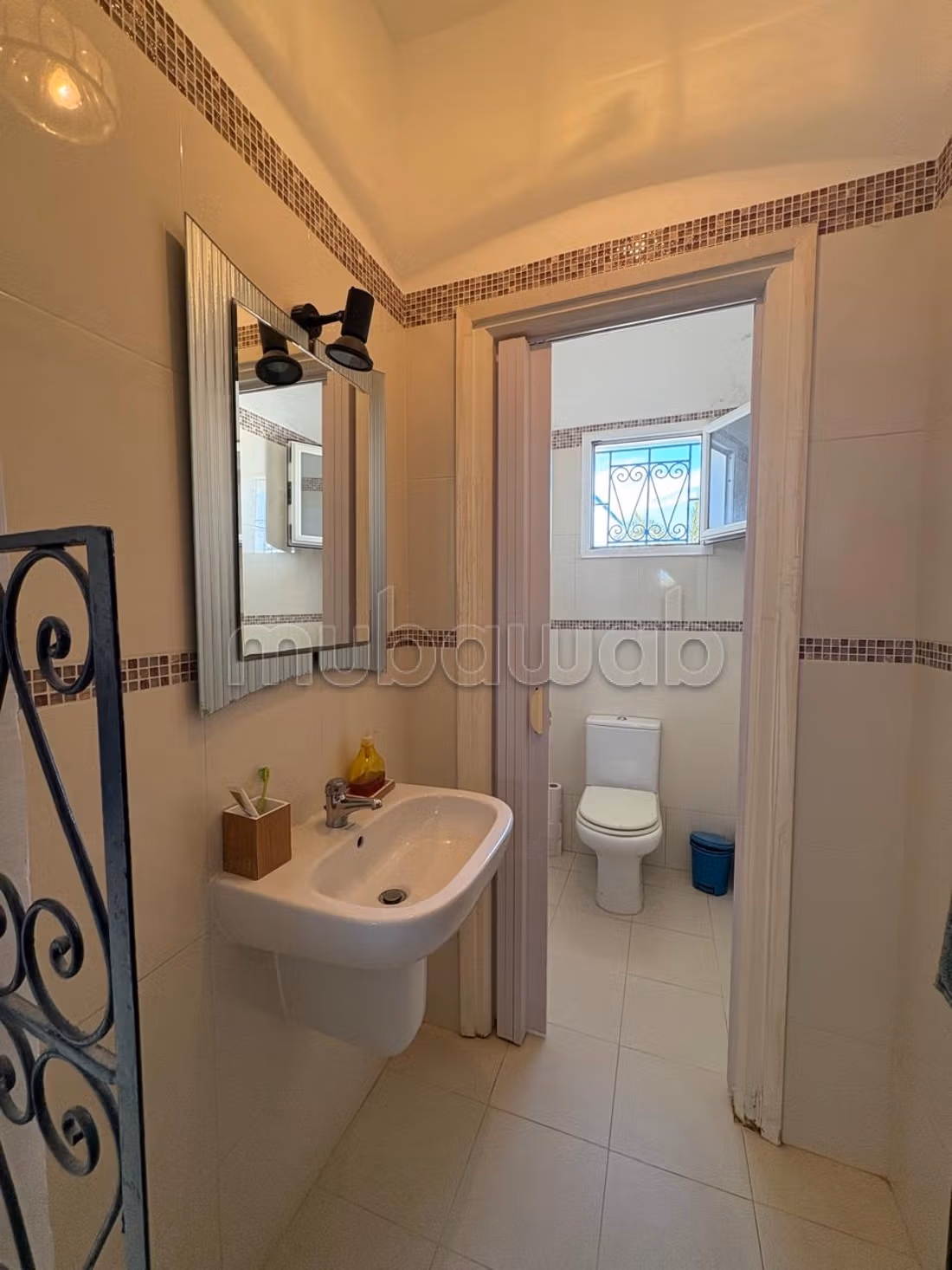 Single-storey villa with pool in Tezdaine