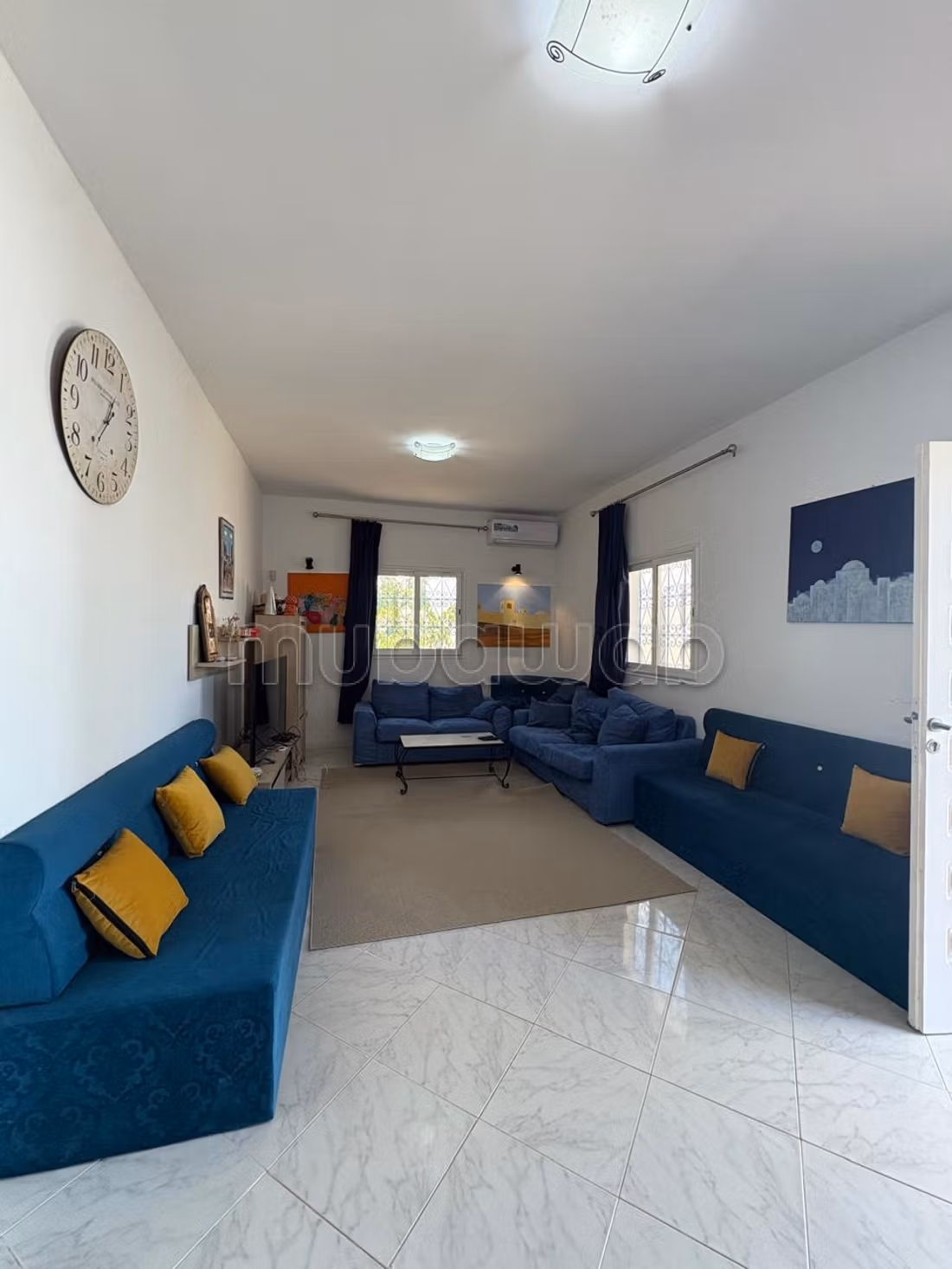 Single-storey villa with pool in Tezdaine