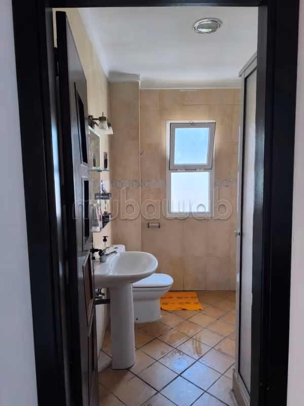 Appartement à louer à Martil. 1 belle chambre. Avec ascenseur et espace vert