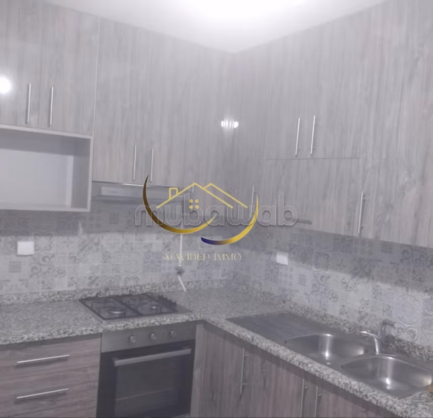 A vendre un appartement s4 aus jardin de carthage