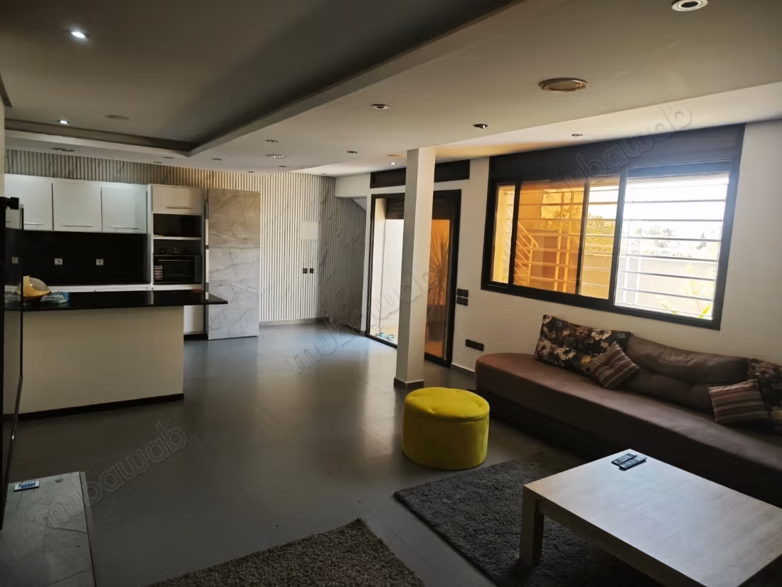 Triplex meublé pour location longue durée