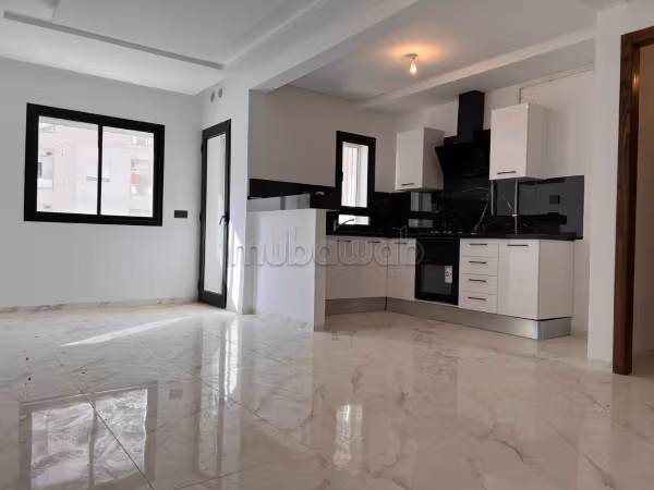 À louer un appart jamais habité à ain Zaghouan nord