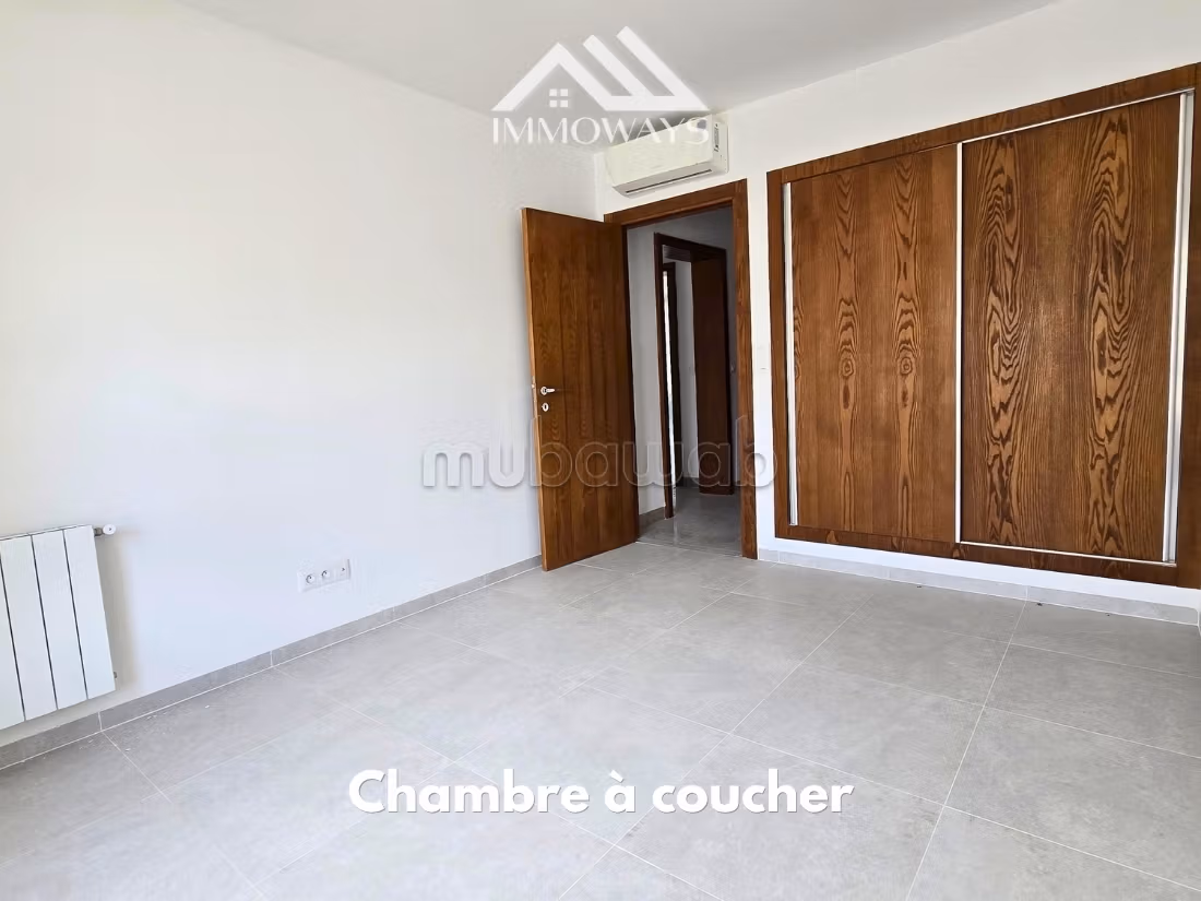 New S2 apartment with parking in Cité El Wahat