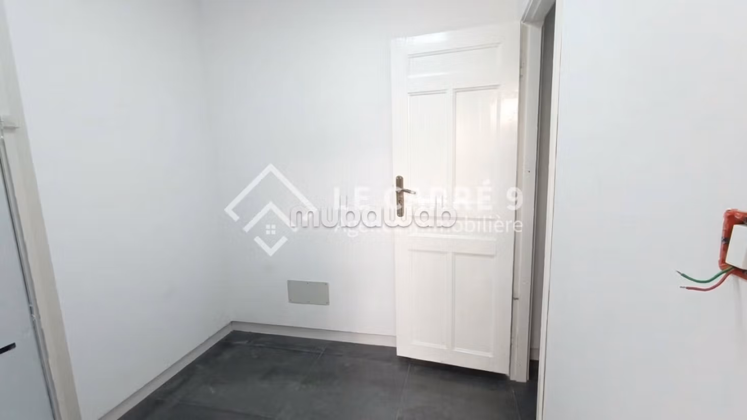 Un local commercial à louer au Lac 2 de 150m2