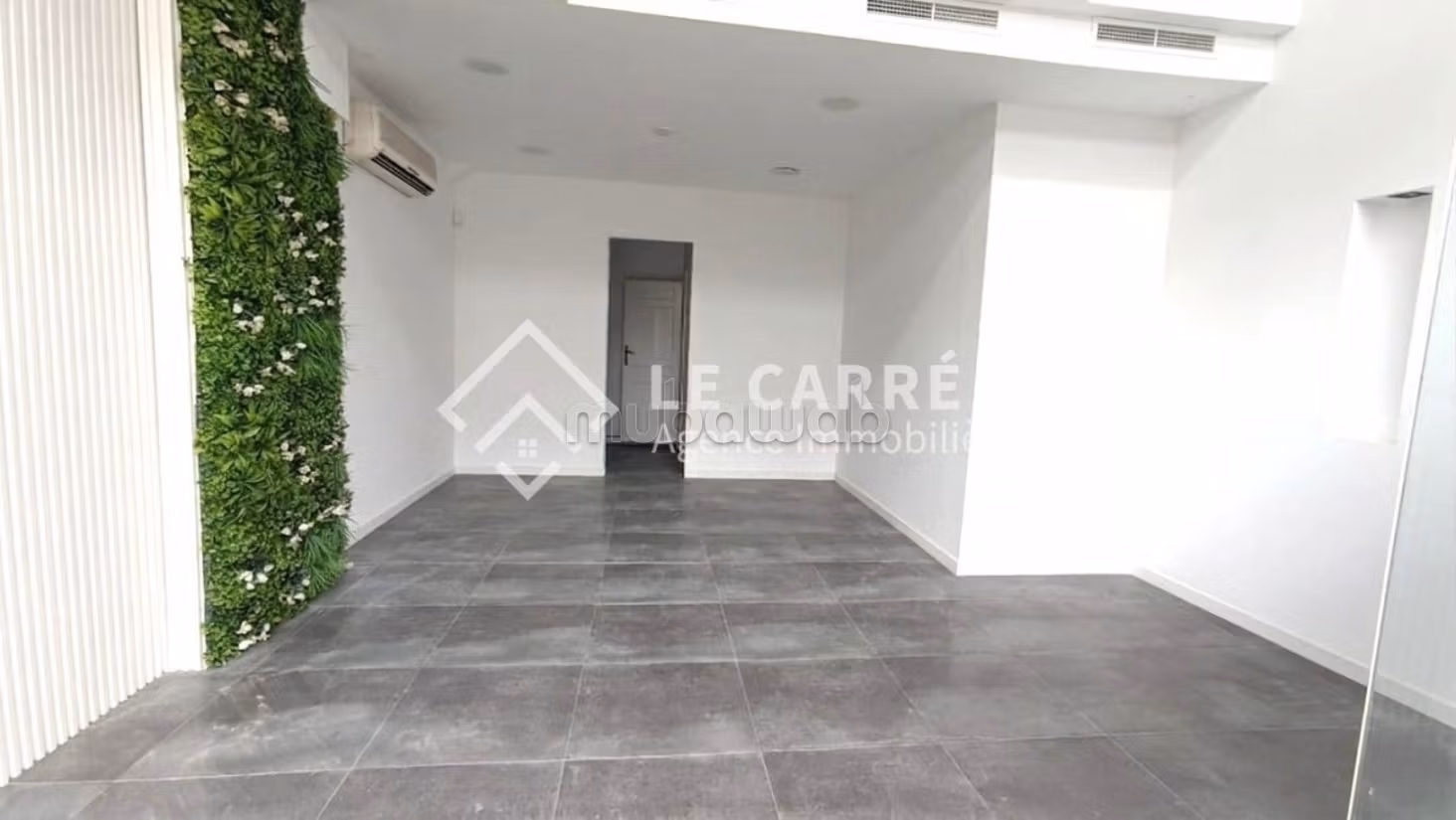 Un local commercial à louer au Lac 2 de 150m2