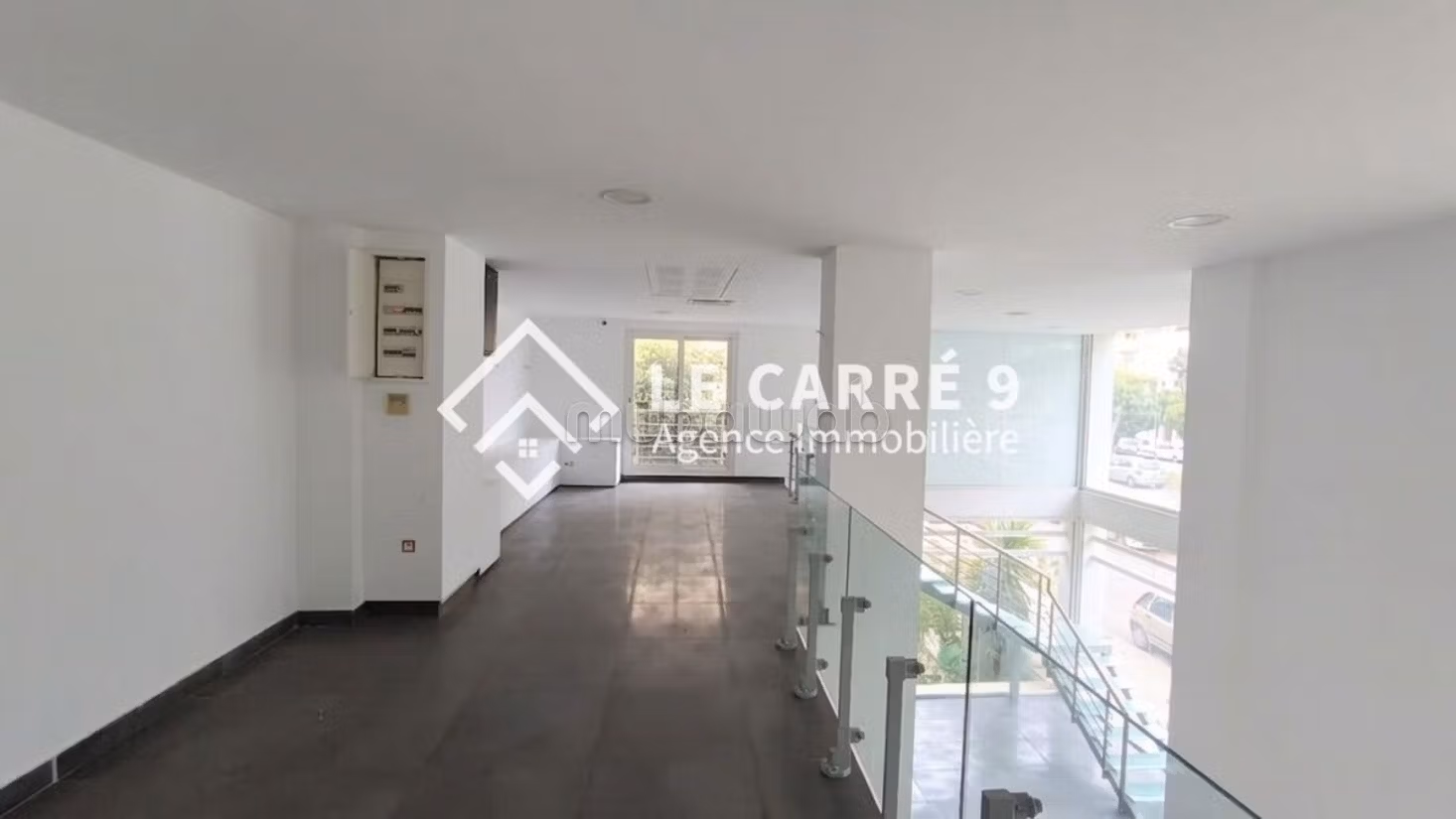 Un local commercial à louer au Lac 2 de 150m2