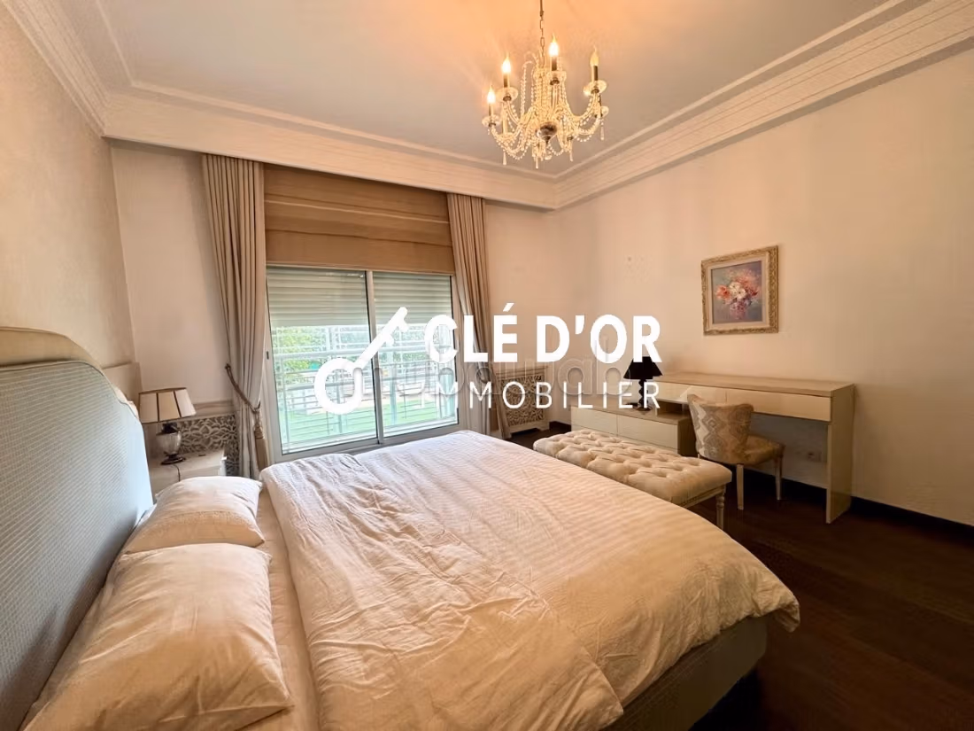 Appartamento S3 arredato con piscina e vista lago