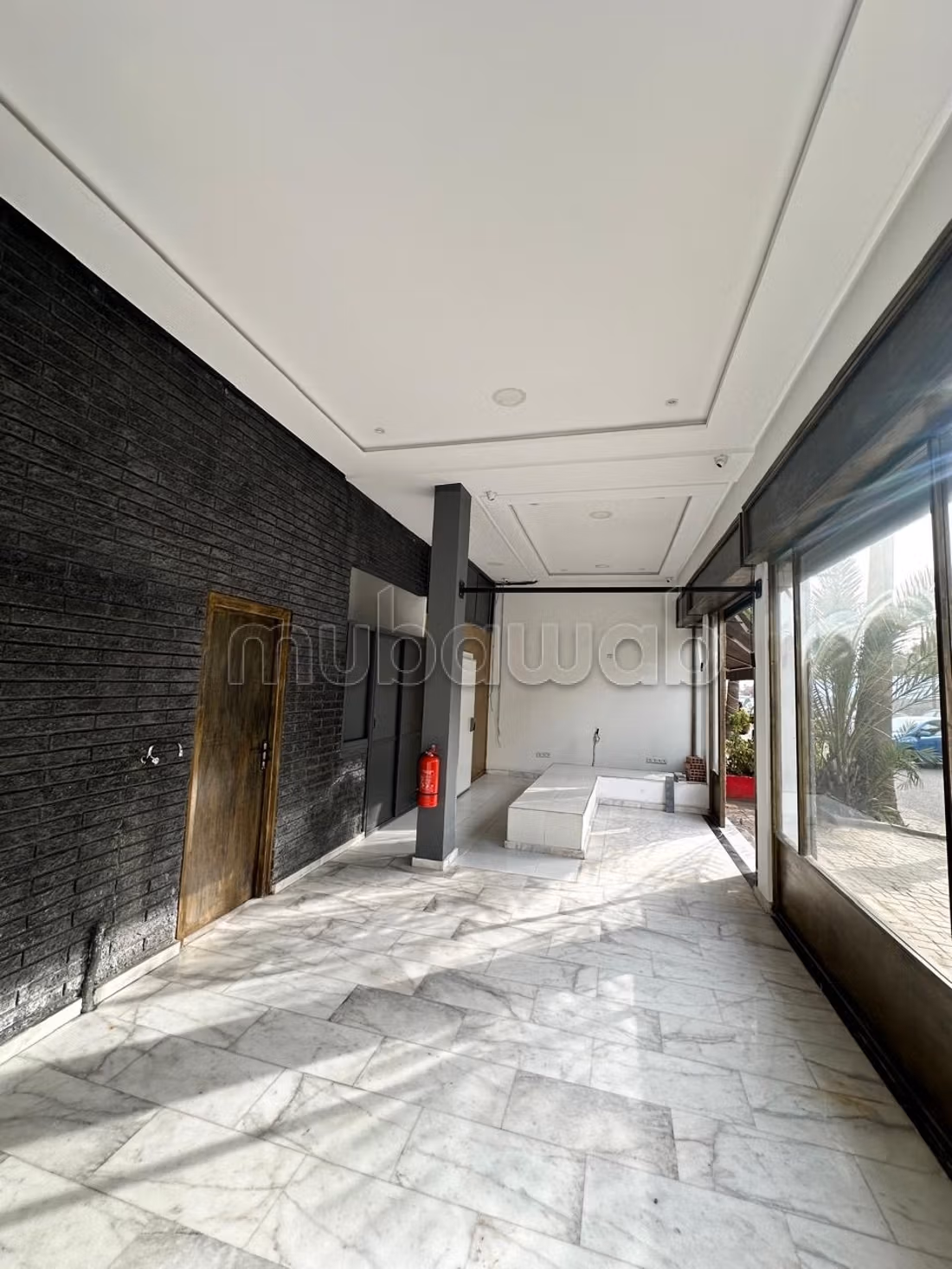 Offices & shops to rent in Laymoune. 
Area 70 m²