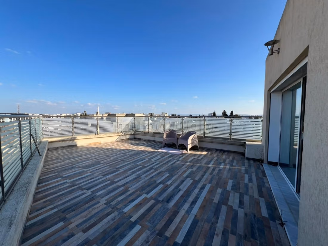 A louer penthouse meublé Le Bardo