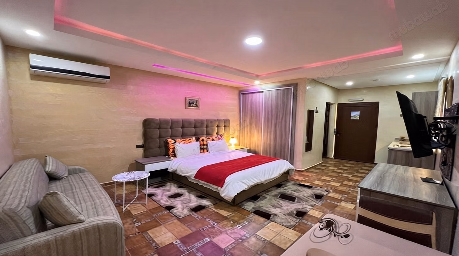 Charming guest house for lease