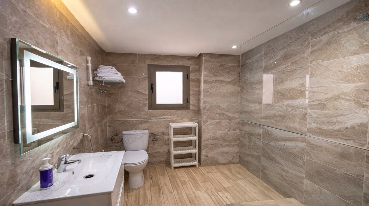 Charming guest house for lease